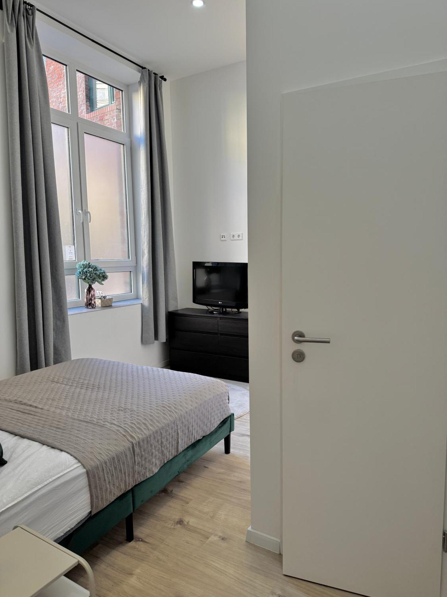 Heaven Homes - Doppelzimmer Mit Eigenem Bad Düsseldorf Kültér fotó