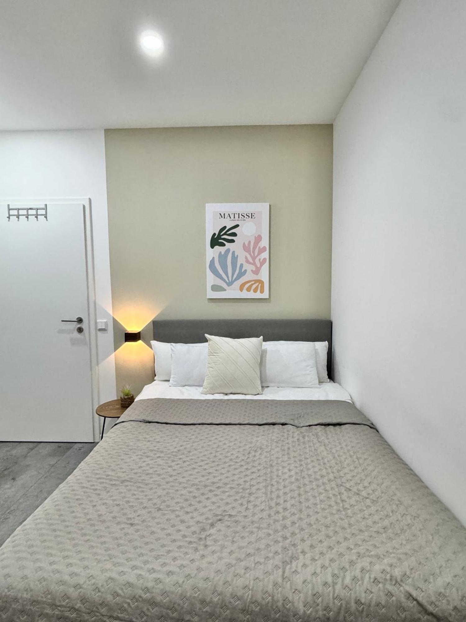 Heaven Homes - Doppelzimmer Mit Eigenem Bad Düsseldorf Kültér fotó